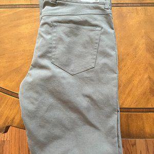New Peter Millar pants IRON color size 34 X 32